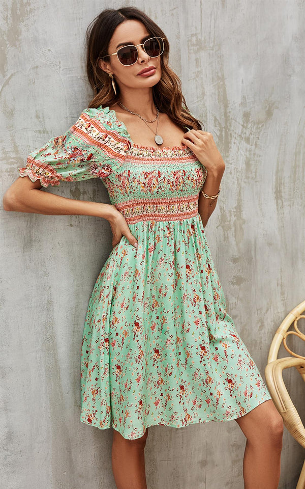 Boho minijurk met roze bloemenprint in mintgroen