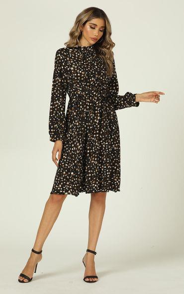 Halterjurk met midi-hals en zwarte luipaardprint